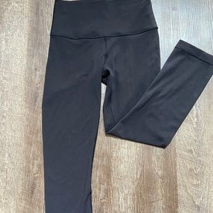 Black lululemon leggings